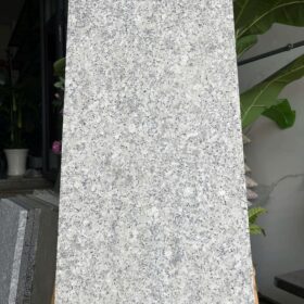 đá trắng suối lau khò 30x60 lát sân