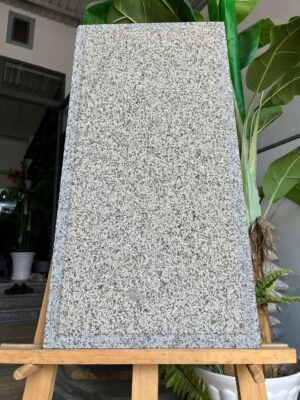 đá campuchia băm cà viền 30x60 lát sân 1