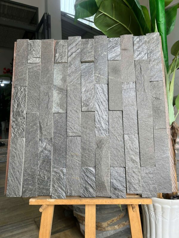 đá chẻ xanh đen 5x20 ốp tường trang trí