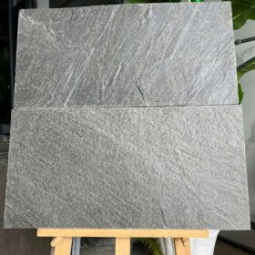 đá chẻ xanh đen ốp tường 30x60