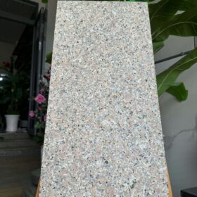 Đá lát sân hồng Bình Định khò 30x60