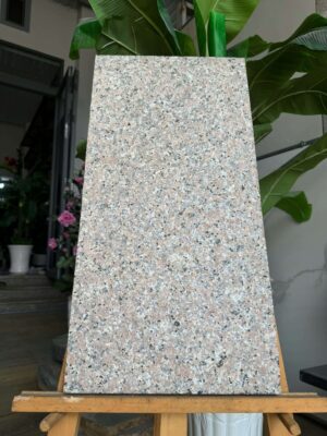 Đá lát sân hồng Bình Định khò 30x60