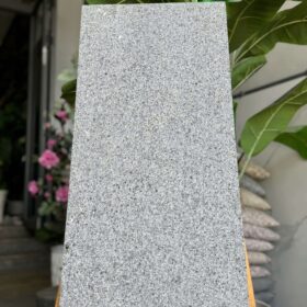 Đá xám đen lông chuột lát sân
