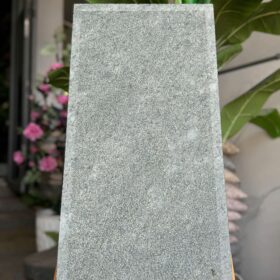 Đá băm xanh rêu cà viền 30x60 lát sân