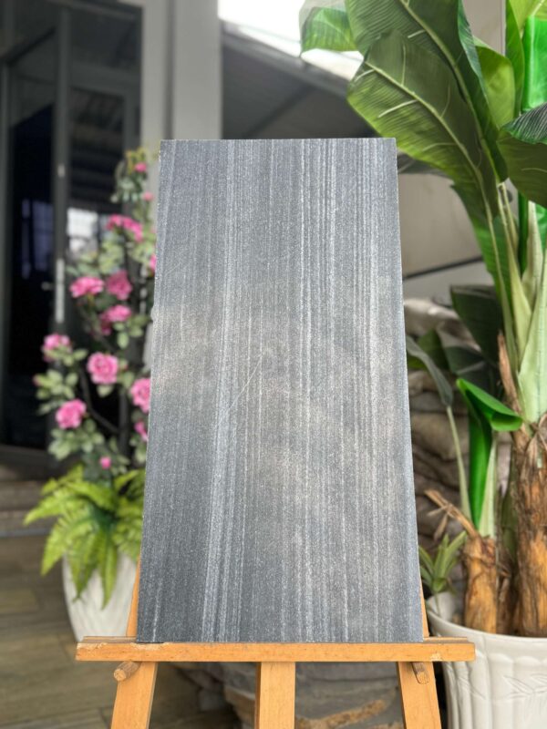 Đá sọc dưa mài hone gam đen đậm 30x60