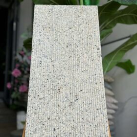 Đá vàng bình định 30x60 chạy chỉ mịn