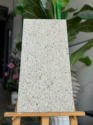 Đá vàng bình định 30x60 chạy chỉ mịn