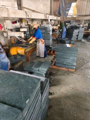xưởng sản xuất