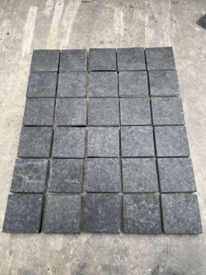 đá cubic bazan đen khò 10x10x2 đá cubic bazan đen khò 10x10x2